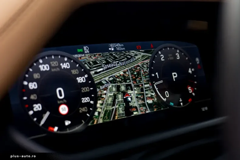 Land Rover Defender din 2023 cu 66.000 km - oferta LAN178482 - foto 16