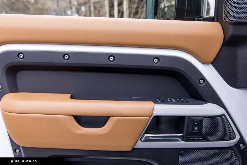 Land Rover Defender din 2023 cu 66.000 km - oferta LAN178482 - foto 23