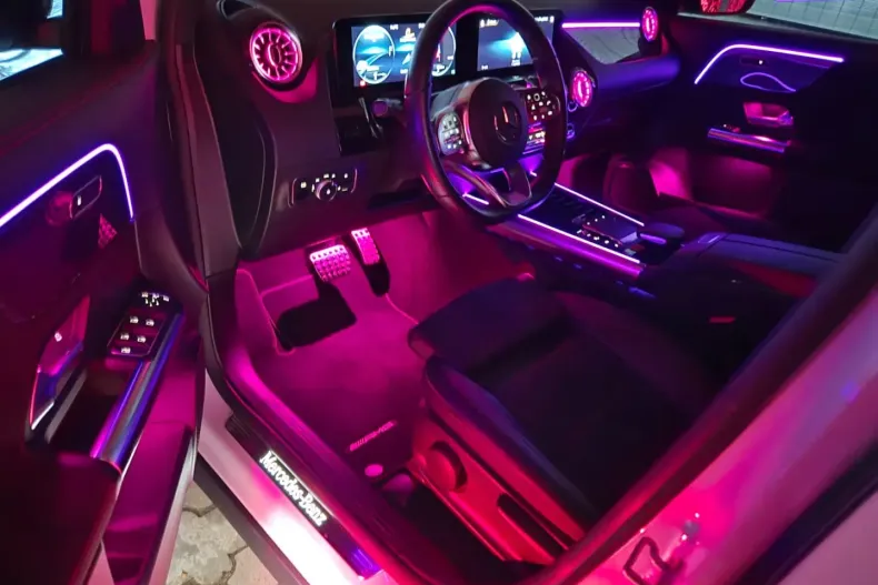 Mercedes-Benz GLA 250 din 2022 cu 53.000 km - oferta MER178503 - foto 4