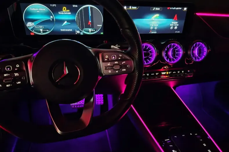 Mercedes-Benz GLA 250 din 2022 cu 53.000 km - oferta MER178503 - foto 7