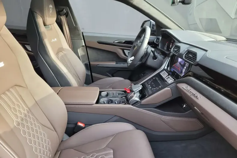 Lamborghini Urus din 2024 cu 9.714 km - oferta LAM178516 - foto 10