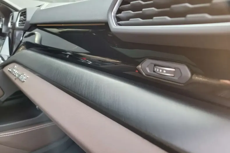 Lamborghini Urus din 2024 cu 9.714 km - oferta LAM178516 - foto 17