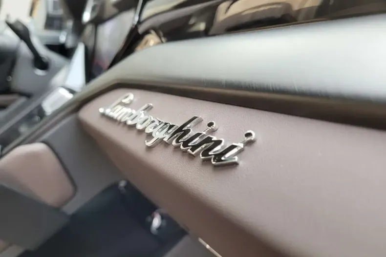 Lamborghini Urus din 2024 cu 9.714 km - oferta LAM178516 - foto 22