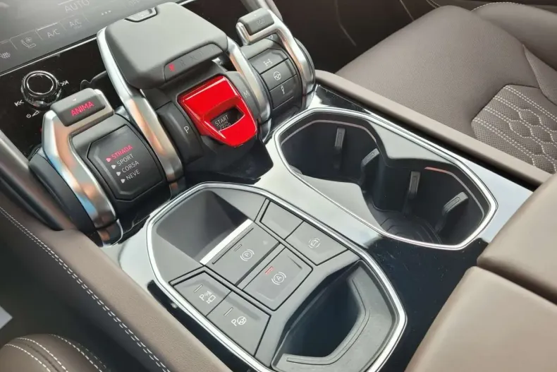 Lamborghini Urus din 2024 cu 9.714 km - oferta LAM178516 - foto 26