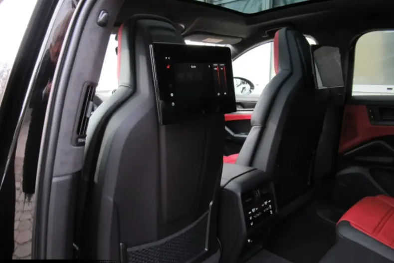 Porsche Cayenne din 2025 cu 8.300 km - oferta POR178521 - foto 6