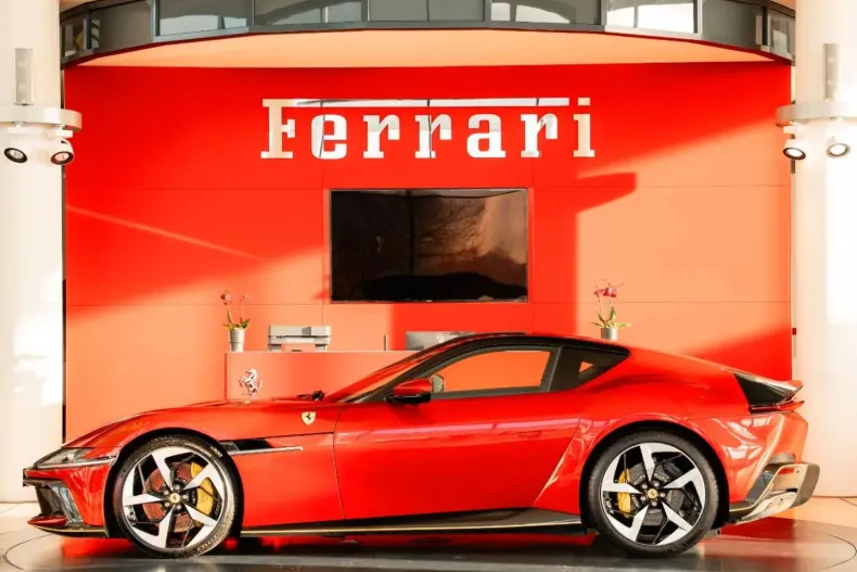 Ferrari 12Cilindri din 2025 cu 5.550 km - oferta FER178528 - foto 2