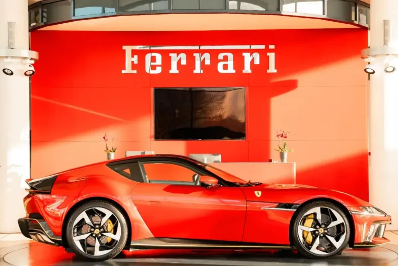 Ferrari 12Cilindri din 2025 cu 5.550 km - oferta FER178528 - foto 6