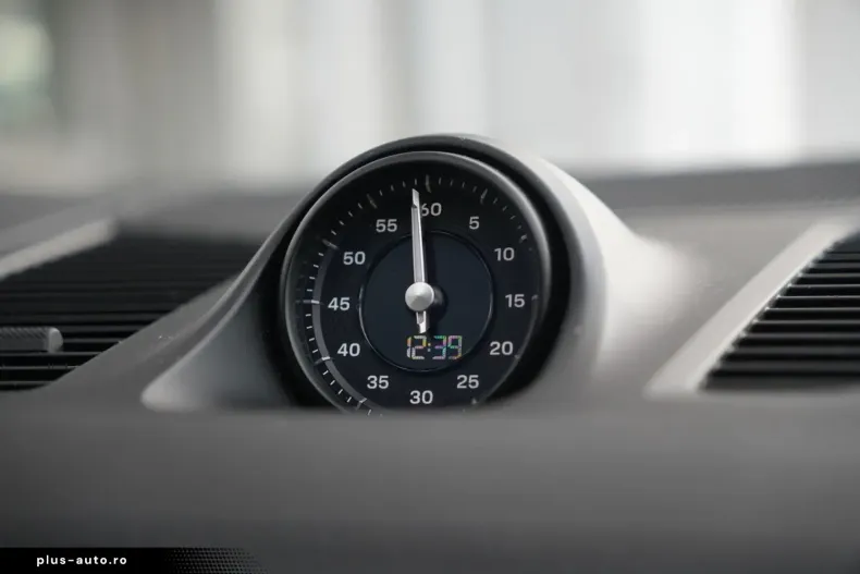 Porsche Cayenne din 2025 cu 12.000 km - oferta POR178543 - foto 23