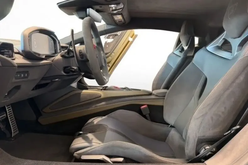 Lamborghini Revuelto din 2025 cu 1.768 km - oferta LAM178547 - foto 8