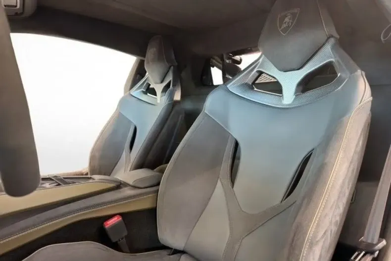 Lamborghini Revuelto din 2025 cu 1.768 km - oferta LAM178547 - foto 12