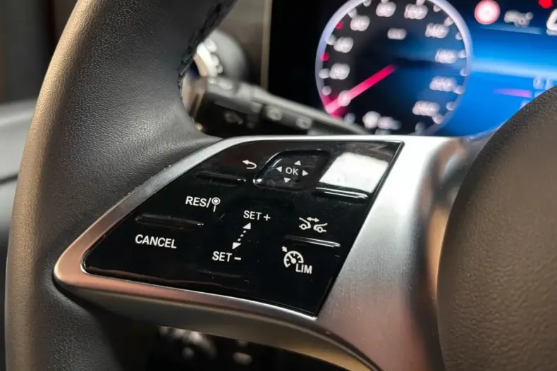 Mercedes-Benz V 300 (Clasa V) din 2025 cu 23.500 km - oferta MER178556 - foto 19