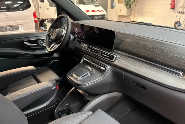 Mercedes-Benz V 300 (Clasa V) din 2025 cu 23.500 km - oferta MER178556 - foto 25