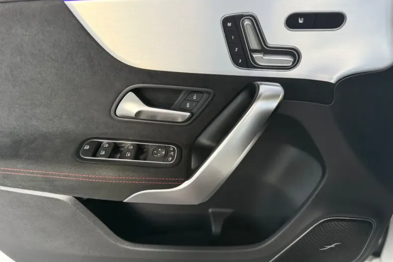 Mercedes-Benz A 45 AMG din 2023 cu 67.840 km - oferta MER178558 - foto 12