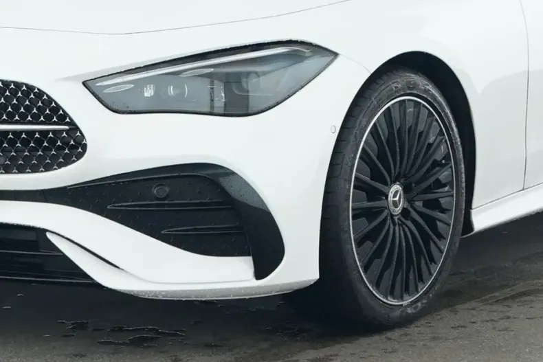 Mercedes-Benz CLE 300 (Clasa CLE) din 2024 cu 4.520 km - oferta MER178560 - foto 3