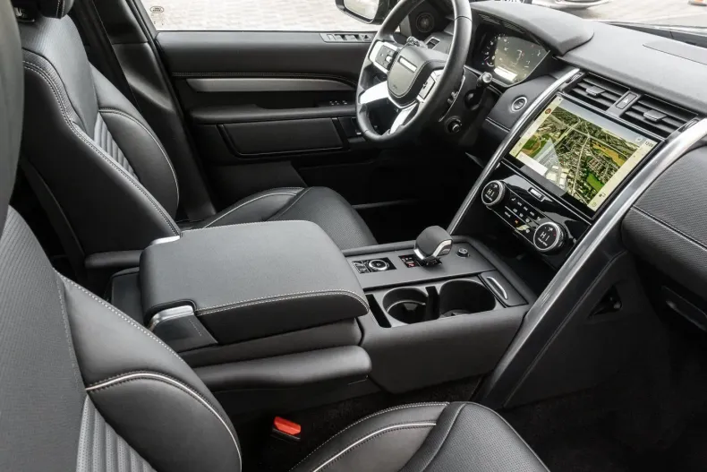 Land Rover Discovery din 2024 cu 14.139 km - oferta LAN178577 - foto 8