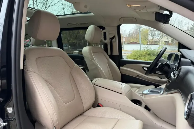 Mercedes-Benz V 300 (Clasa V) din 2023 cu 99.700 km - oferta MER178584 - foto 21