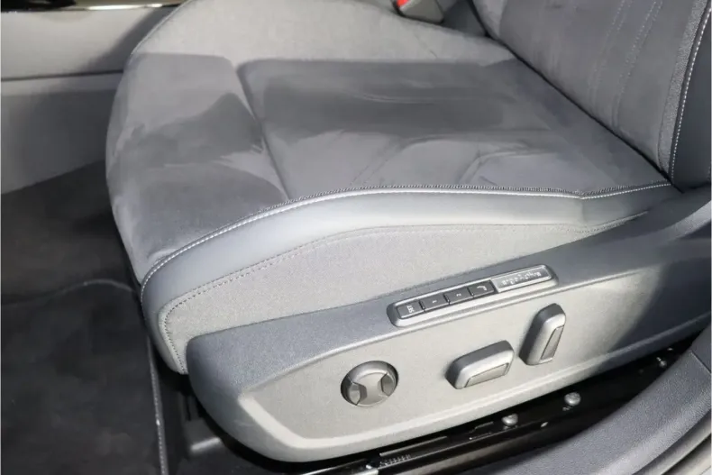 Volkswagen Golf din 2025 cu 19.779 km - oferta VOL178587 - foto 8