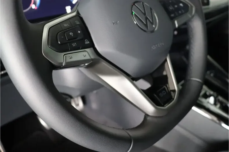 Volkswagen Golf din 2025 cu 19.779 km - oferta VOL178587 - foto 10