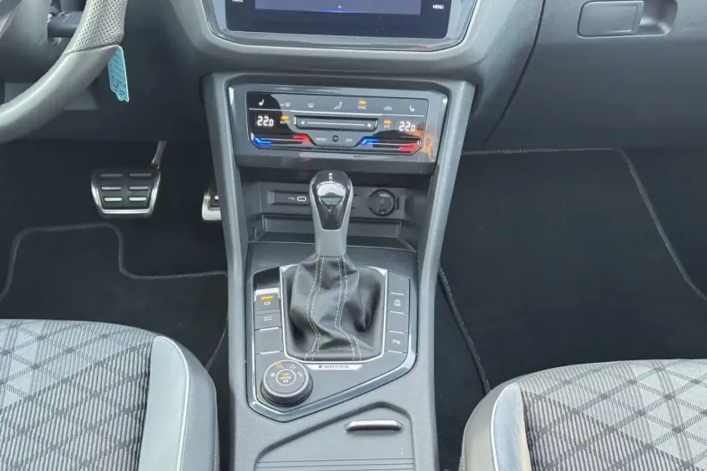 Volkswagen Tiguan din 2024 cu 35.612 km - oferta VOL178589 - foto 7