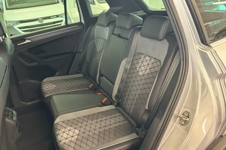 Volkswagen Tiguan din 2024 cu 17.019 km - oferta VOL178590 - foto 17