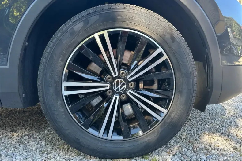 Volkswagen Tiguan din 2023 cu 42.300 km - oferta VOL178592 - foto 13