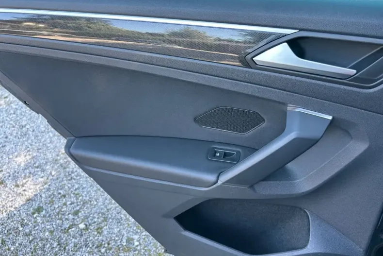 Volkswagen Tiguan din 2023 cu 42.300 km - oferta VOL178592 - foto 21