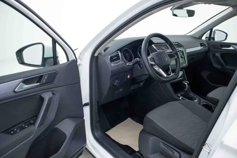 Volkswagen Tiguan din 2023 cu 51.091 km - oferta VOL178593 - foto 8