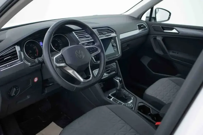 Volkswagen Tiguan din 2023 cu 51.091 km - oferta VOL178593 - foto 9