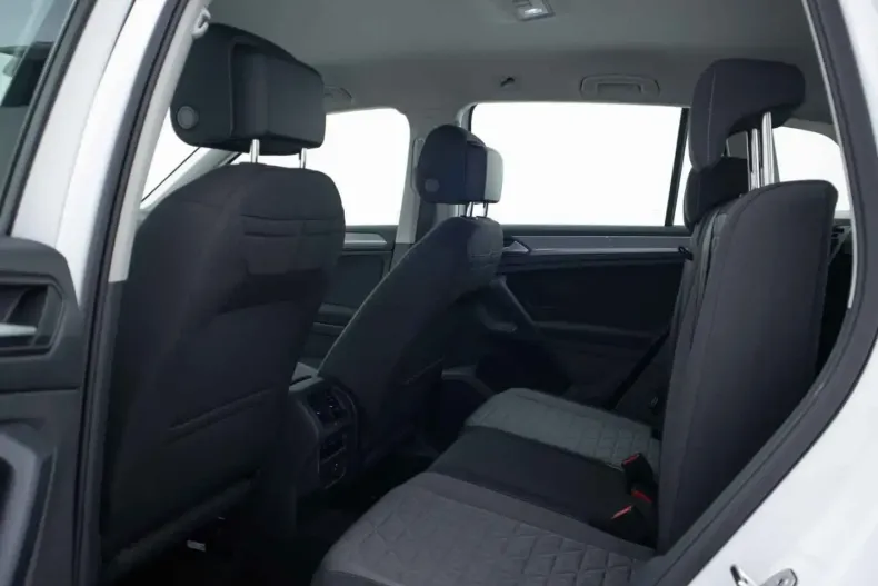 Volkswagen Tiguan din 2023 cu 51.091 km - oferta VOL178593 - foto 11