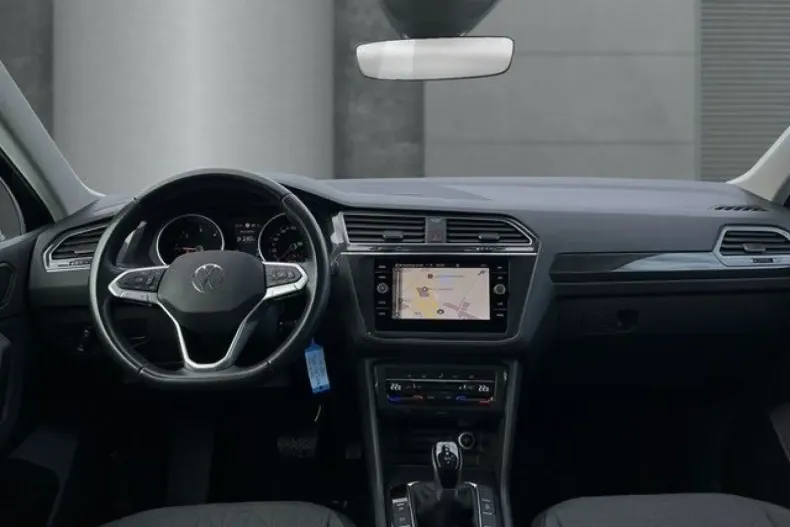 Volkswagen Tiguan din 2023 cu 79.995 km - oferta VOL178596 - foto 11