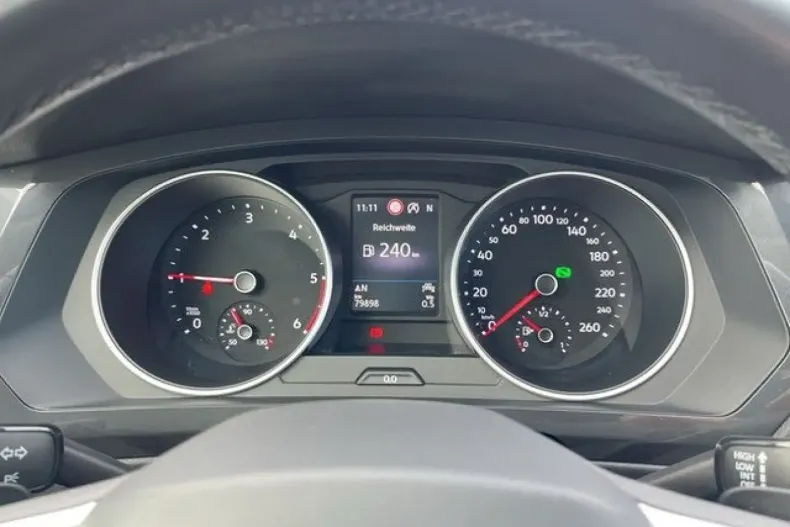 Volkswagen Tiguan din 2023 cu 79.995 km - oferta VOL178596 - foto 19