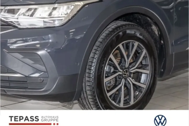 Volkswagen Tiguan din 2023 cu 32.432 km - oferta VOL178597 - foto 6