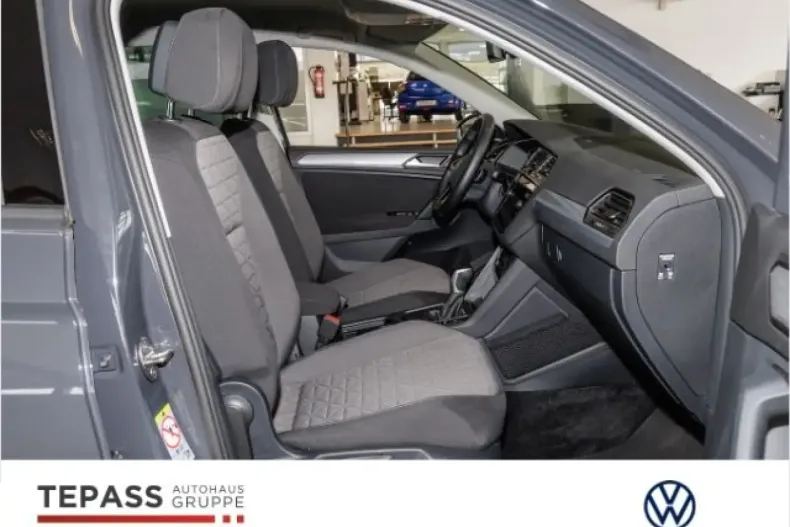 Volkswagen Tiguan din 2023 cu 32.432 km - oferta VOL178597 - foto 8