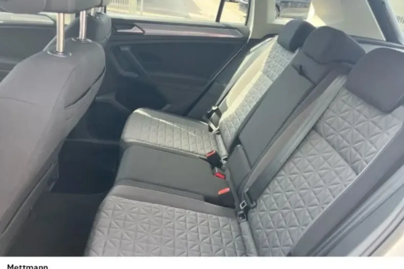 Volkswagen Tiguan din 2023 cu 78.963 km - oferta VOL178599 - foto 12