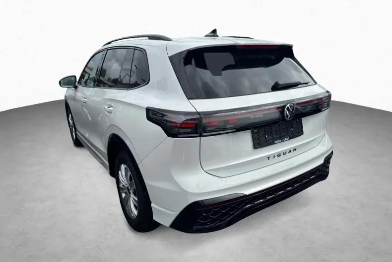 Volkswagen Tiguan din 2024 cu 15.990 km - oferta VOL178604 - foto 4