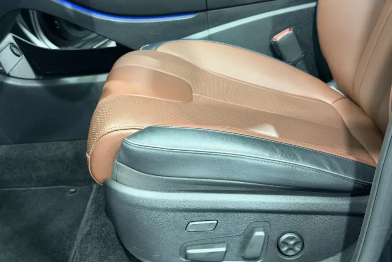 Hyundai SANTA FE din 2021 cu 24.048 km - oferta HYU178606 - foto 23