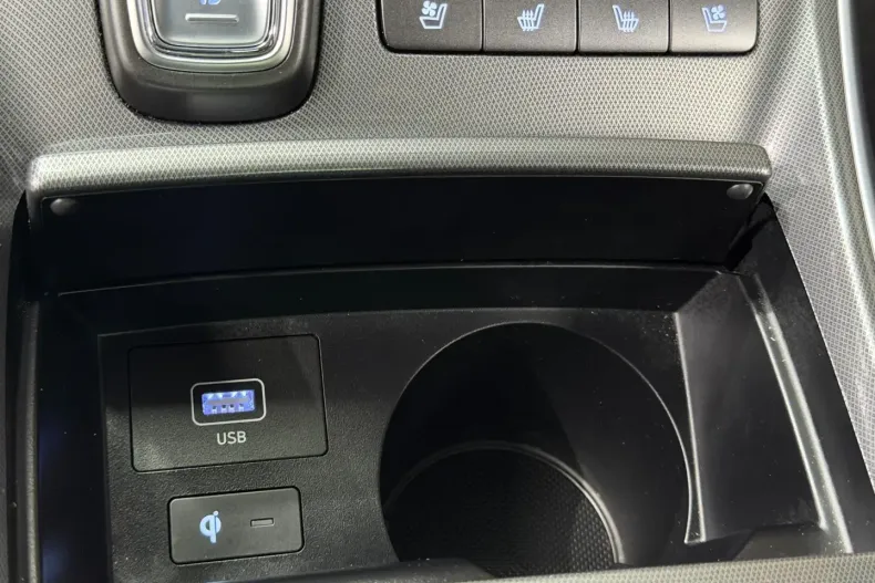 Hyundai SANTA FE din 2021 cu 24.048 km - oferta HYU178606 - foto 31