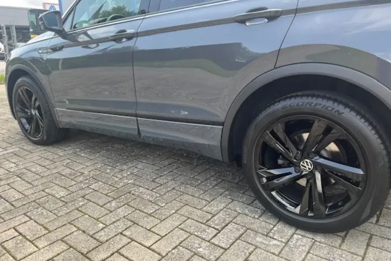 Volkswagen Tiguan din 2024 cu 54.700 km - oferta VOL178608 - foto 6