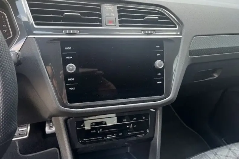 Volkswagen Tiguan din 2024 cu 54.700 km - oferta VOL178608 - foto 10