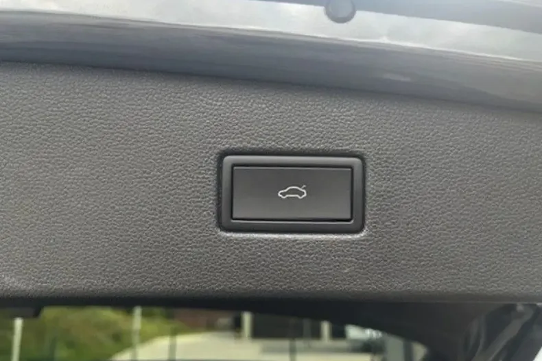 Volkswagen Tiguan din 2024 cu 54.700 km - oferta VOL178608 - foto 15