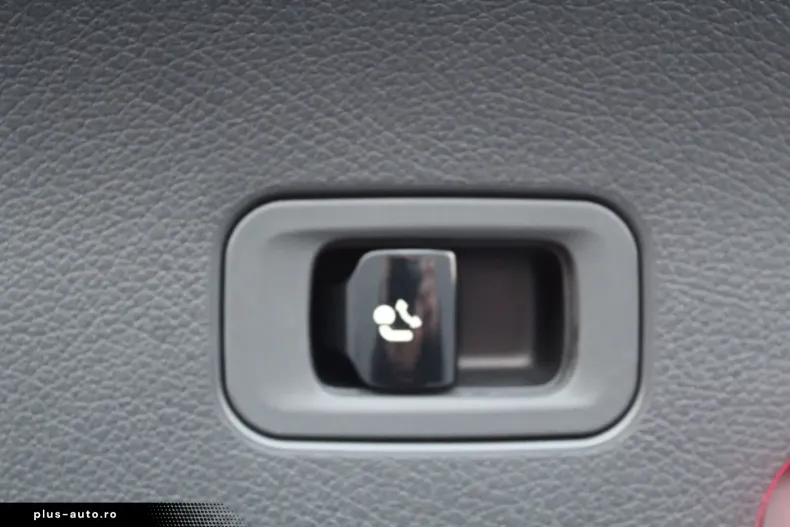 Mercedes-Benz GLC 300 din 2024 cu 5.770 km - oferta MER178613 - foto 19