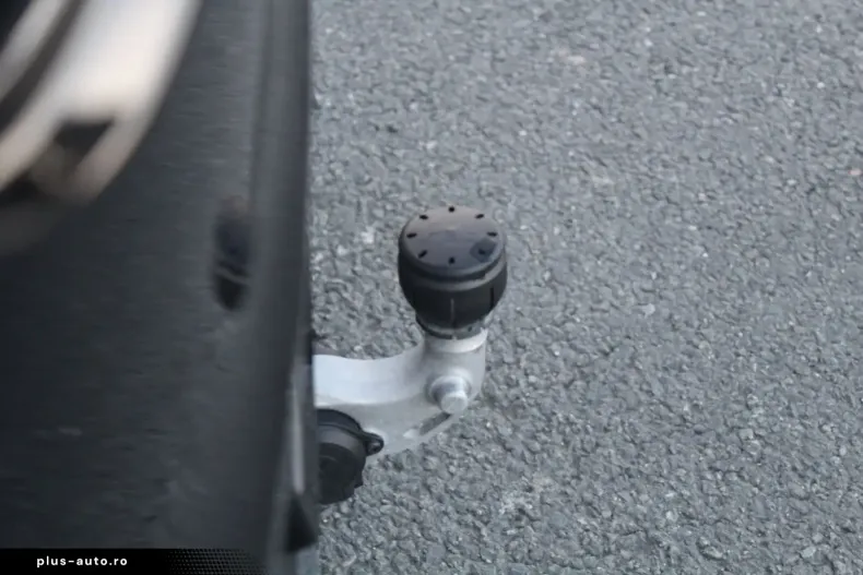 Mercedes-Benz GLC 300 din 2024 cu 5.770 km - oferta MER178613 - foto 21