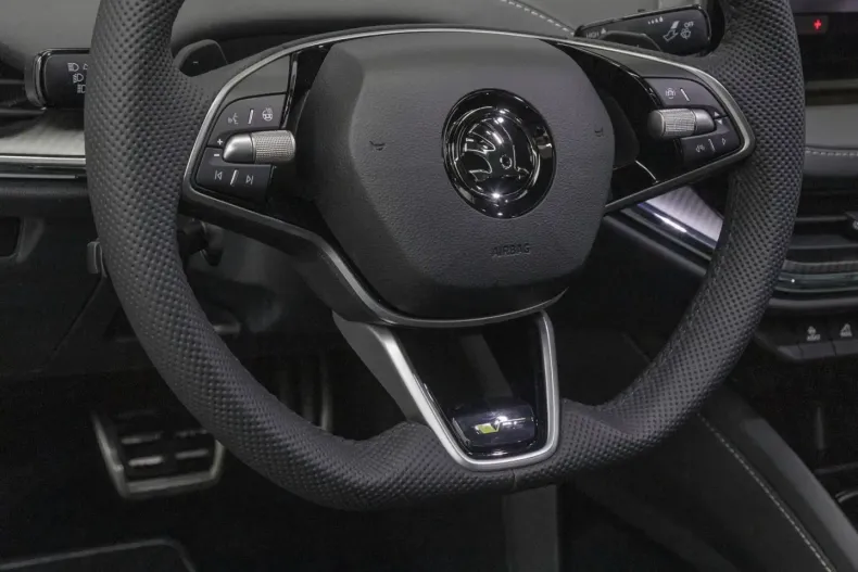 Skoda Enyaq din 2024 cu 14.801 km - oferta SKO178619 - foto 4