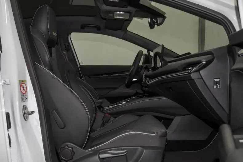 Skoda Enyaq din 2024 cu 14.801 km - oferta SKO178619 - foto 5