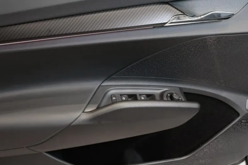 Skoda Enyaq din 2024 cu 6.400 km - oferta SKO178634 - foto 14