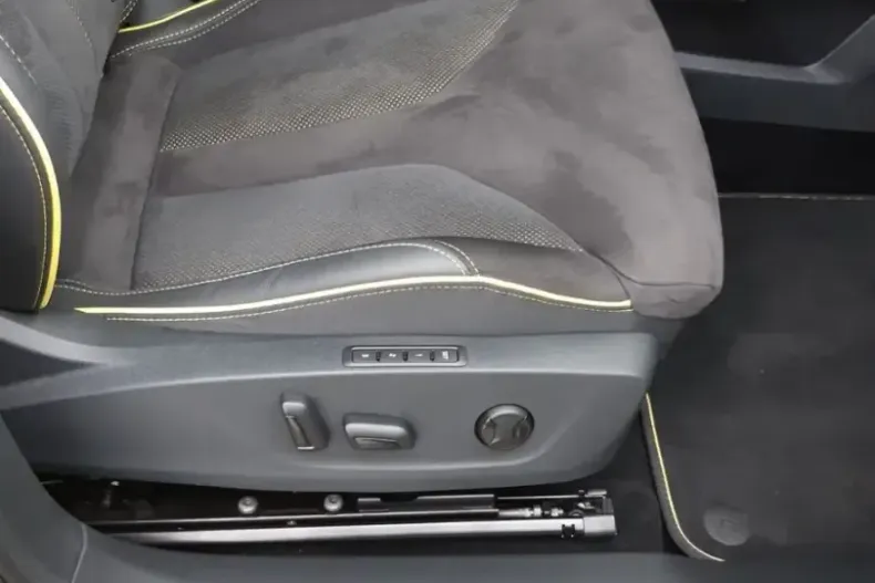 Skoda Enyaq din 2025 cu 14.500 km - oferta SKO178637 - foto 19