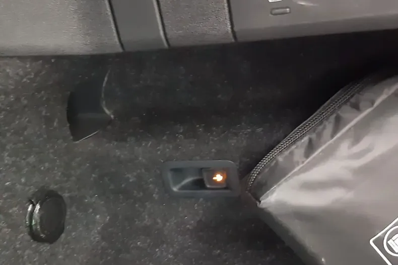 Skoda Enyaq din 2025 cu 14.500 km - oferta SKO178637 - foto 26