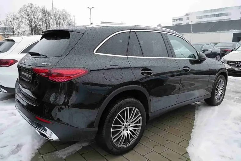 Mercedes-Benz GLC 220 din 2025 cu 13.706 km - oferta MER178645 - foto 2