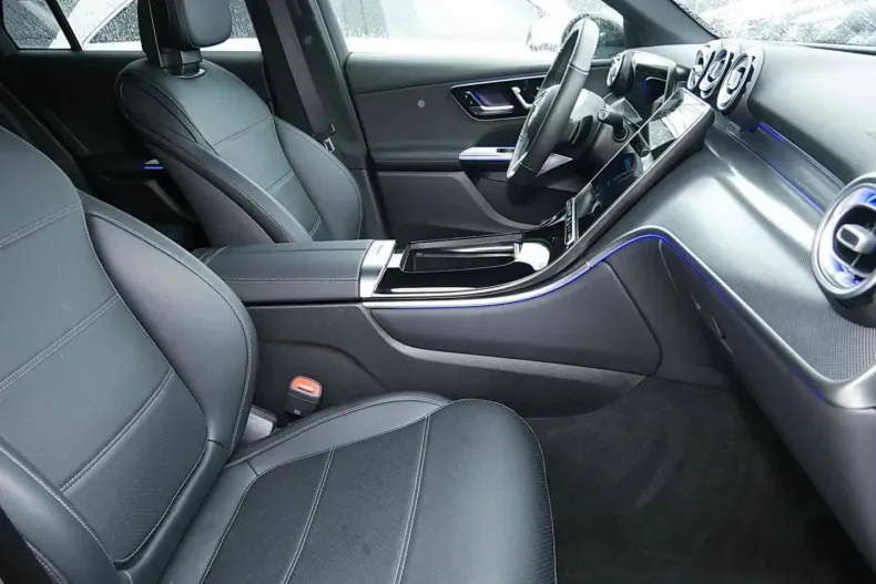 Mercedes-Benz GLC 220 din 2025 cu 13.706 km - oferta MER178645 - foto 6