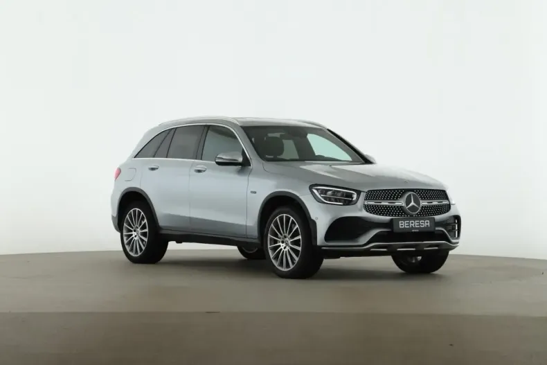 Mercedes-Benz GLC 300 din 2021 cu 52.600 km - oferta MER178650 - foto 1